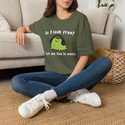 Do I Look Free?